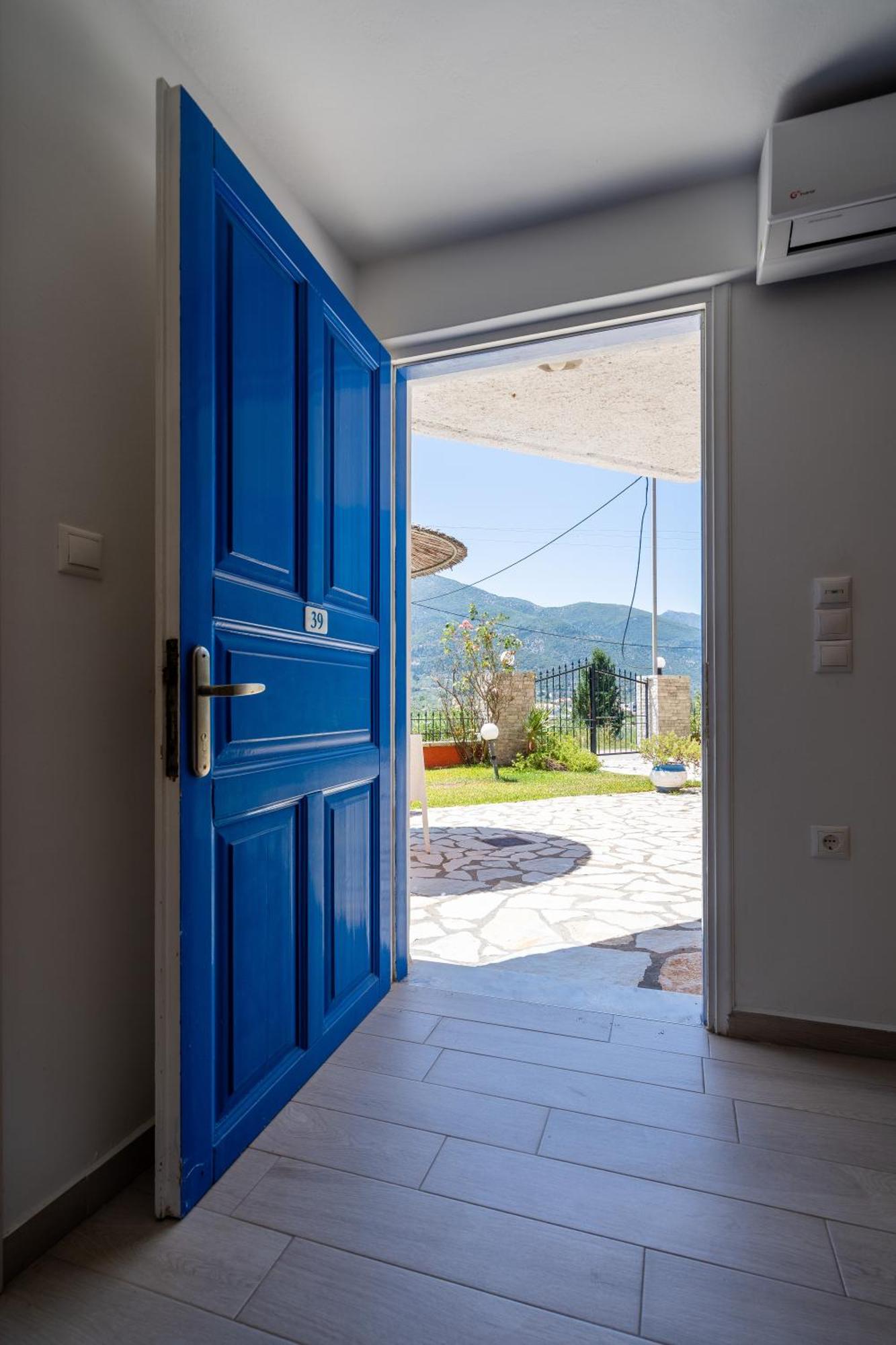 Vliho Bay Boutique Hotel Yénion Oda fotoğraf