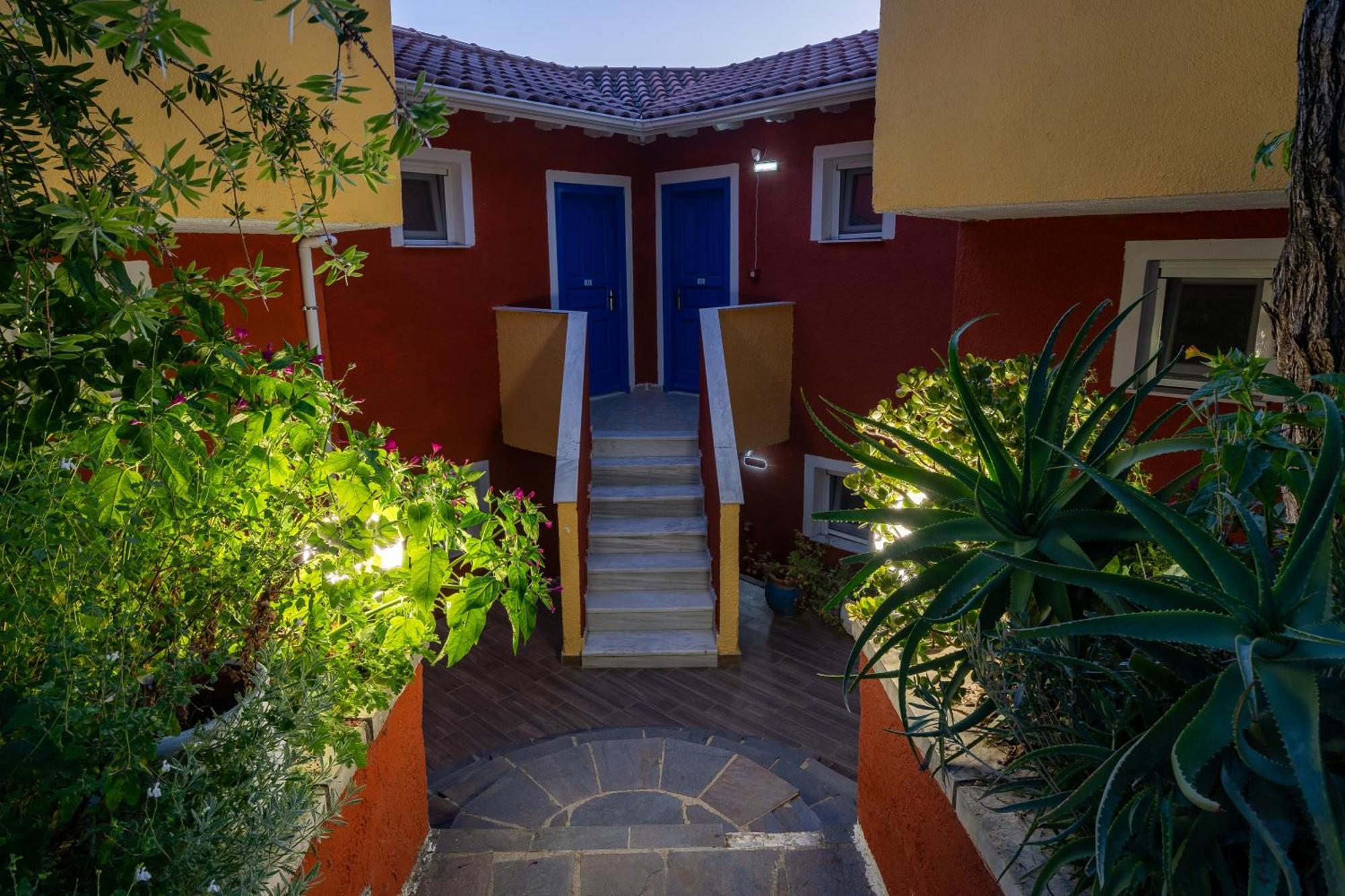 Vliho Bay Boutique Hotel Yénion Dış mekan fotoğraf