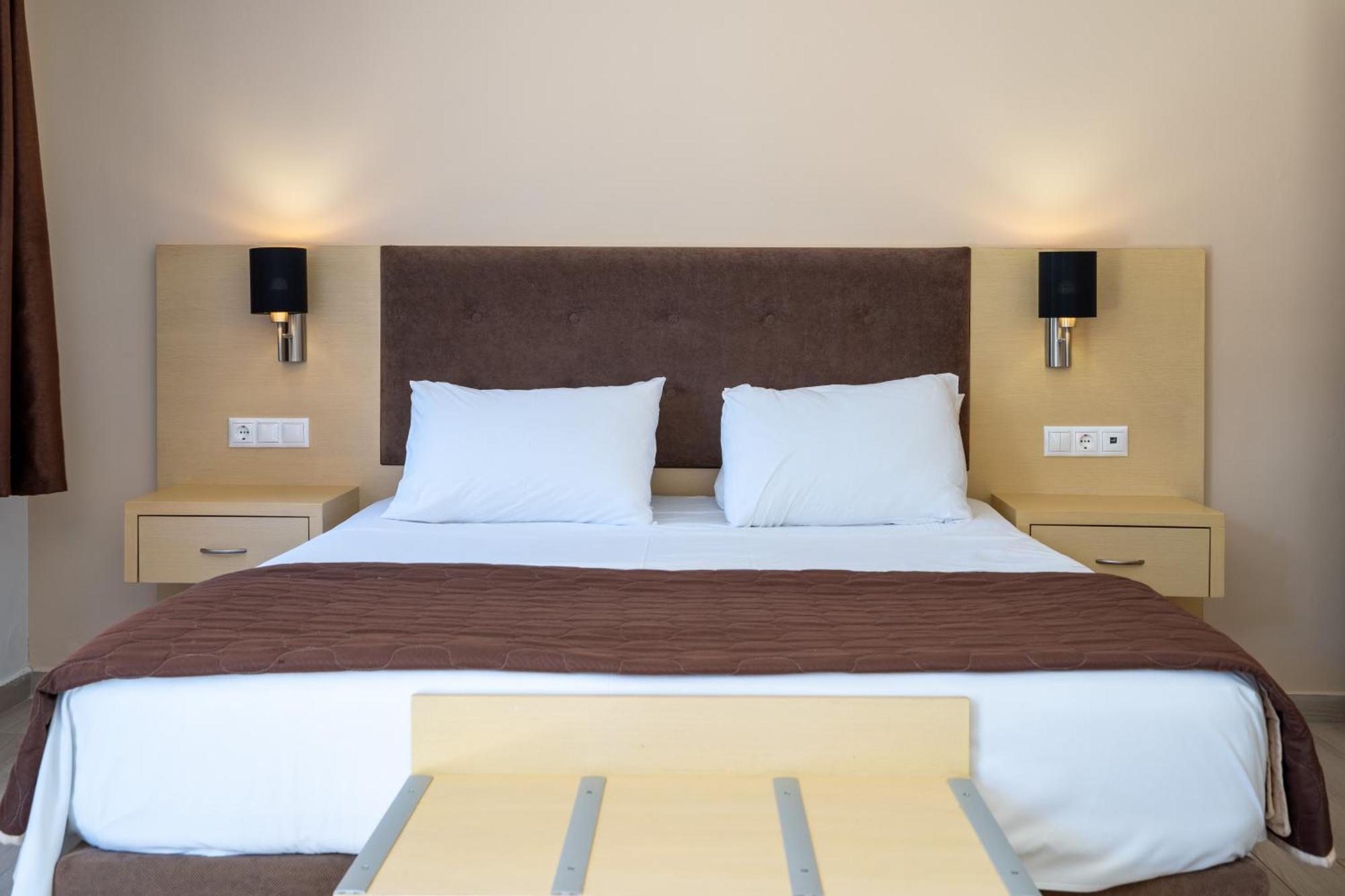 Vliho Bay Boutique Hotel Yénion Oda fotoğraf