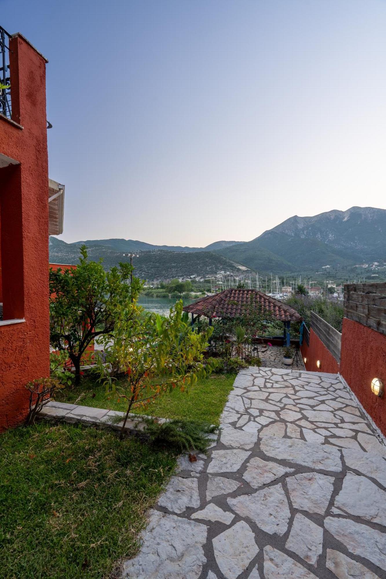 Vliho Bay Boutique Hotel Yénion Dış mekan fotoğraf
