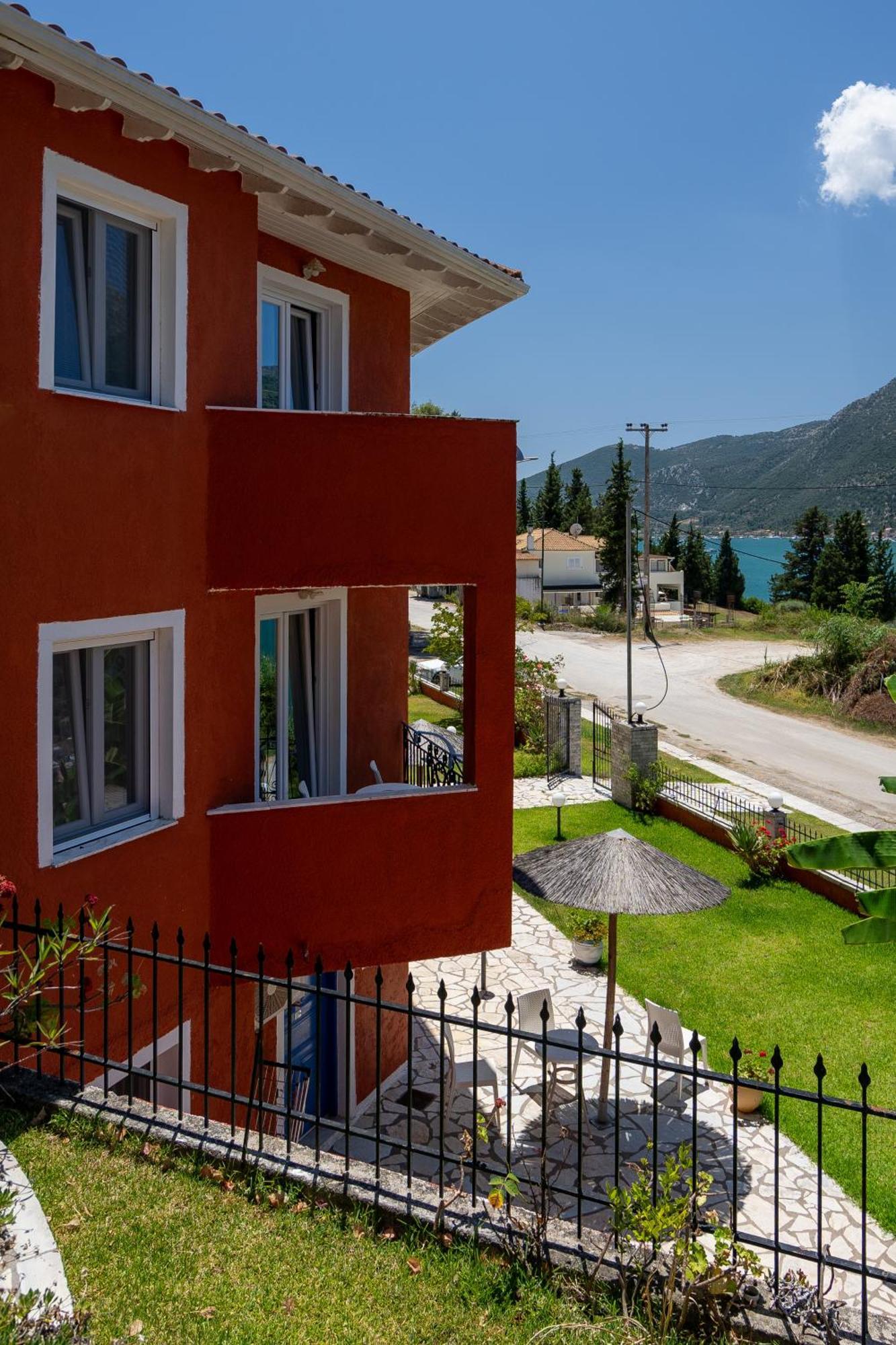 Vliho Bay Boutique Hotel Yénion Dış mekan fotoğraf